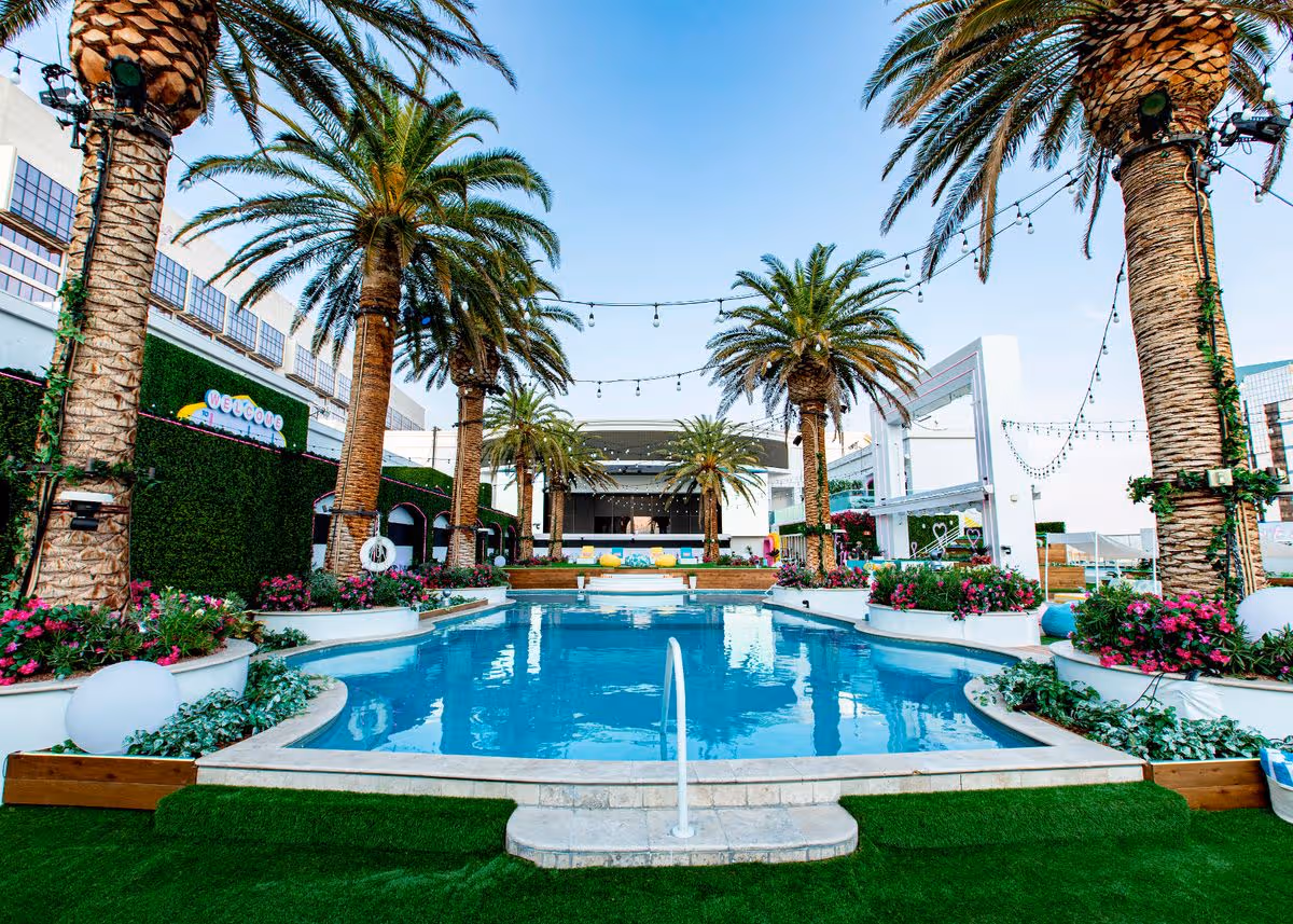 American Island Hotel Lifestyle: An Analytical Guide to Domestic Maritime Hospitality