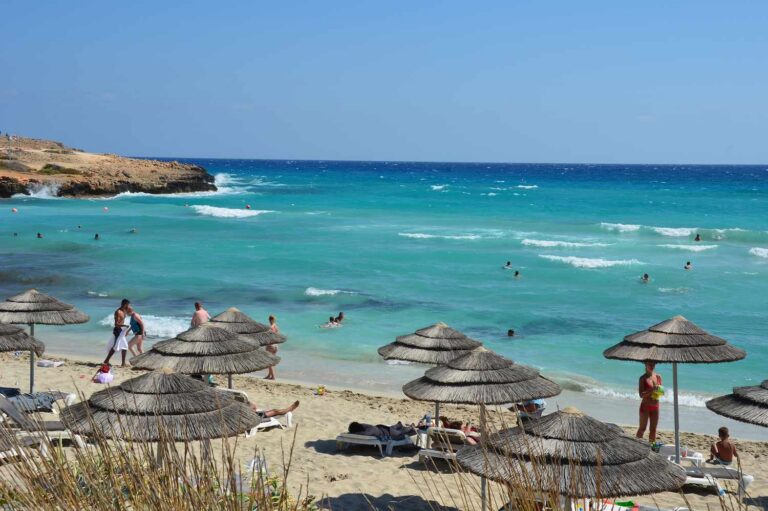 How to Avoid Island Hotel Risks: A Strategic Editorial Guide