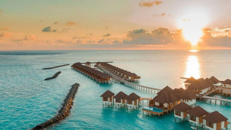 How to Plan Island Hotel Excursions on a Budget: The Master Editorial Guide